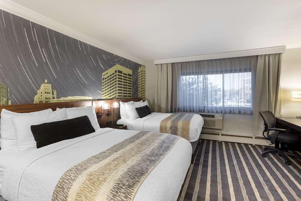 Western West 3* Milwaukee