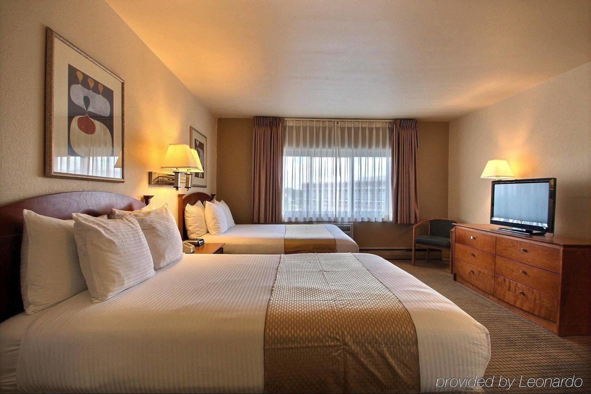 Western West 3* Milwaukee
